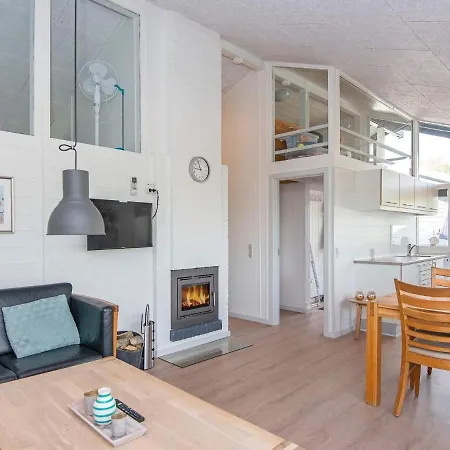 5 Person In Aabenraa-by Traum