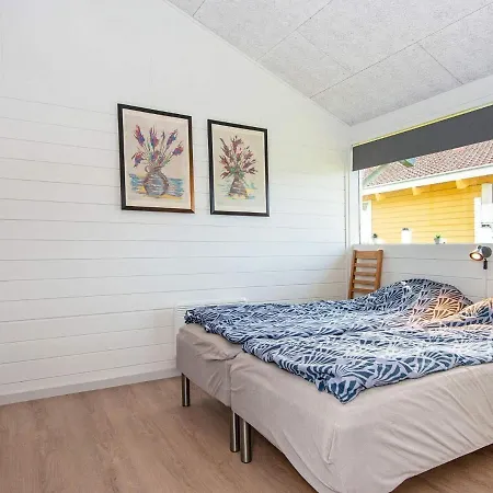 5 Person In Aabenraa-by Traum