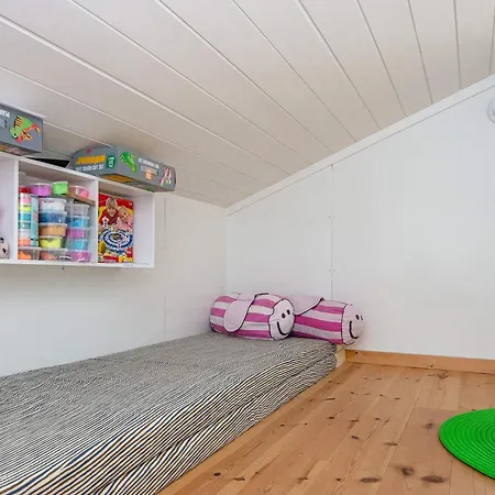 5 Person In Aabenraa-by Traum *